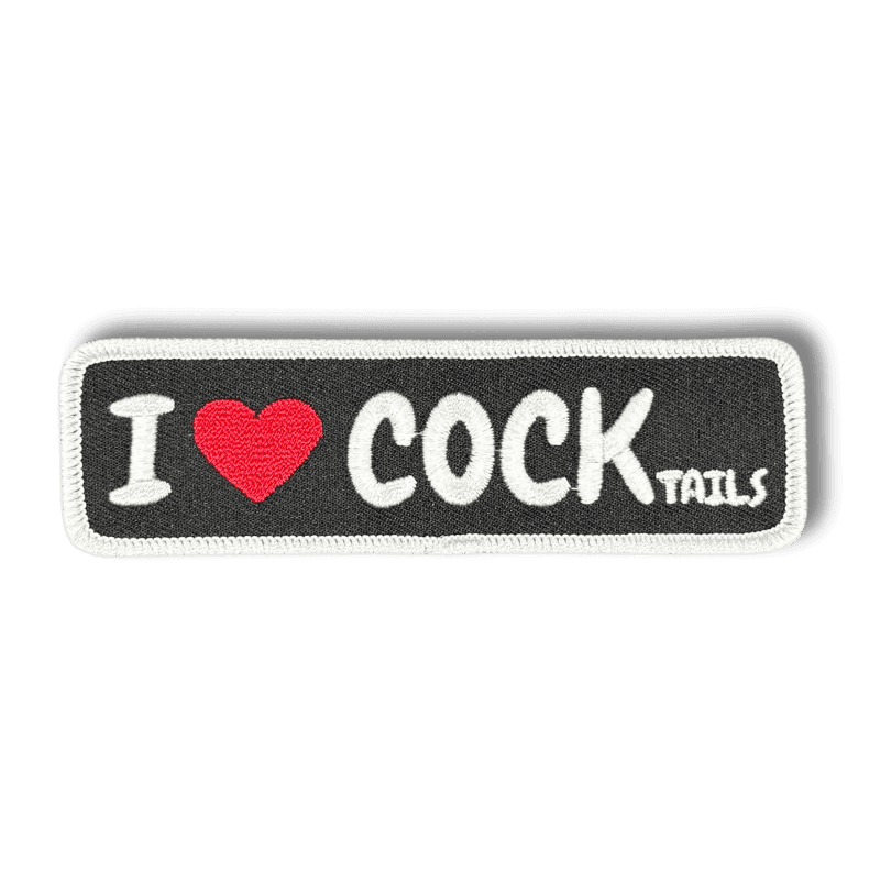Brodeerattu haalarimerkki saumatulla reunalla ja tekstillä: ''I love COCKtails''.